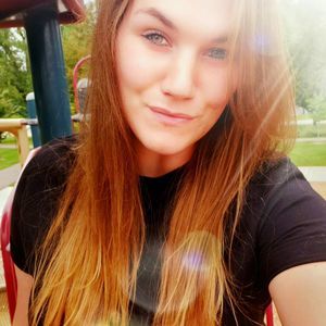 Meet your Posher, Claire